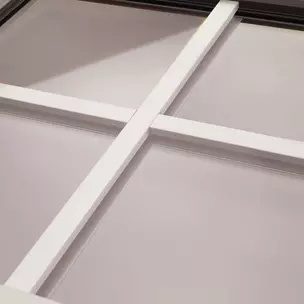 Grids - Flat Grids Between the Glass