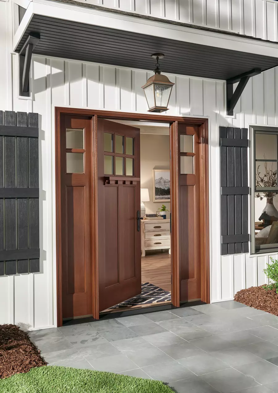 Soundproof entry door to reduce outside noise