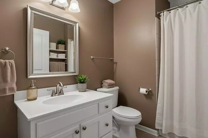 mocha mousse bathroom