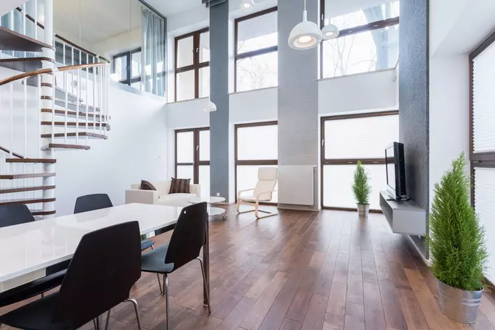 Open concept modern home with vaulted ceiling