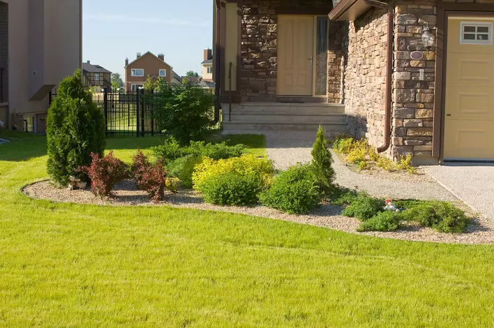 A low-maintenance exterior and front yard that looks pretty and well-kept but requires
minimal upkeep.